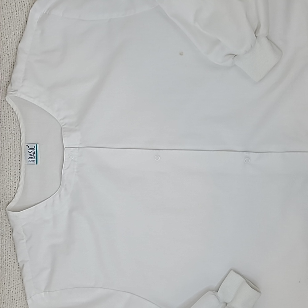 Simply Basic Long Sleeve 2-Pocket Round Neck Snap… - image 8